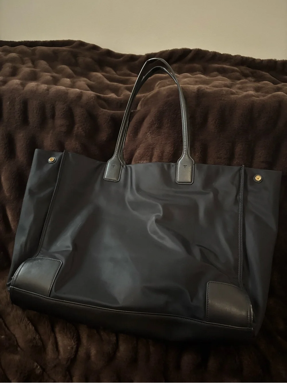 XL Tory Burch Ella Tote in Black